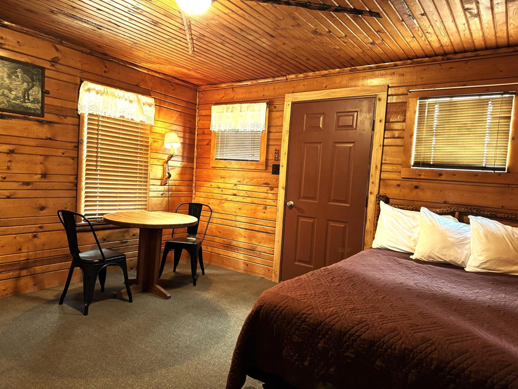 Yellowstone Cabins And Rv West Yellowstone Exterior foto