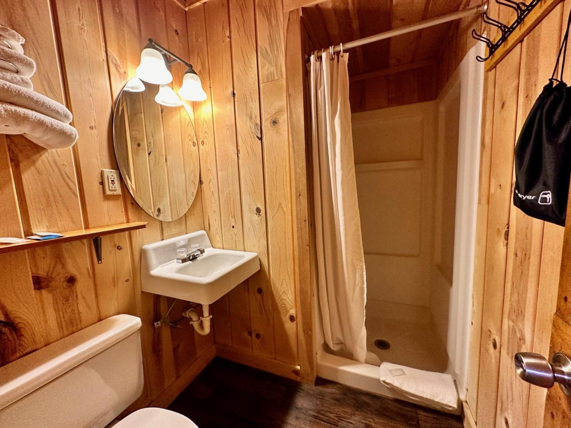 Yellowstone Cabins And Rv West Yellowstone Exterior foto